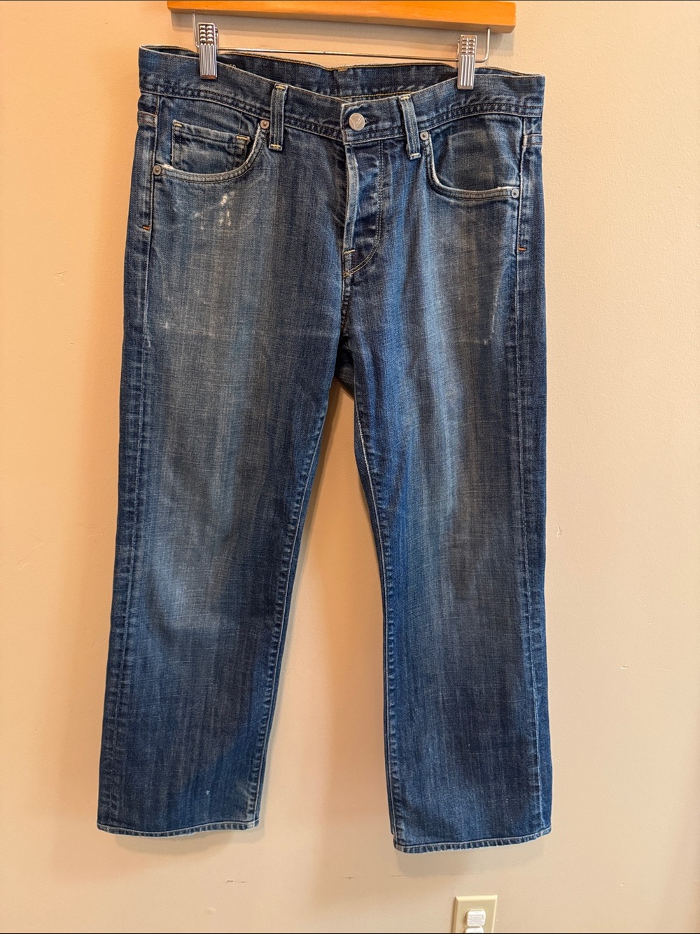 Men’s Classic Straight Fit Blue Jeans
